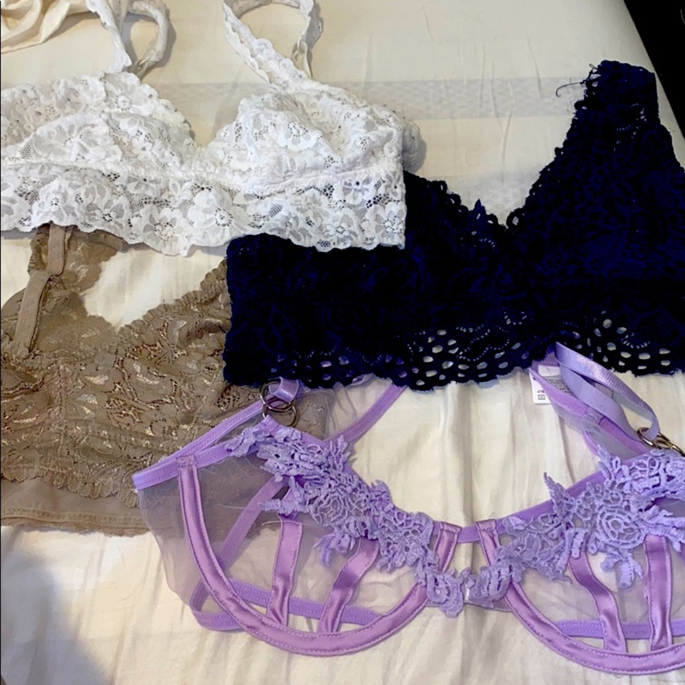 4 small bralette’s - Picture 2 of 2